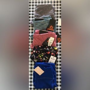 5! Brand New, Never Worn with Tags. Women Size S&M workout Capris